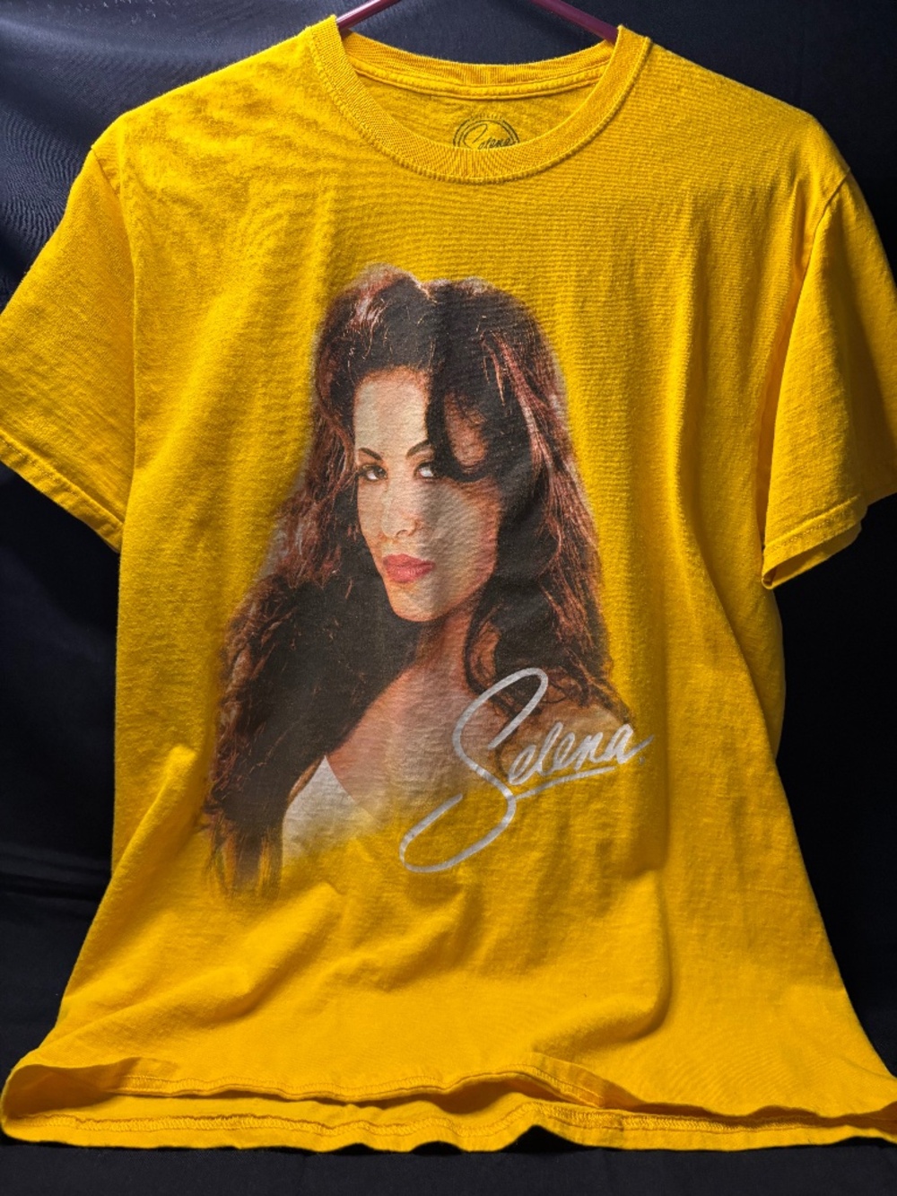 Official Selena Quintanilla Portrait Graphic Shirt Women's Medium Yellow Music T